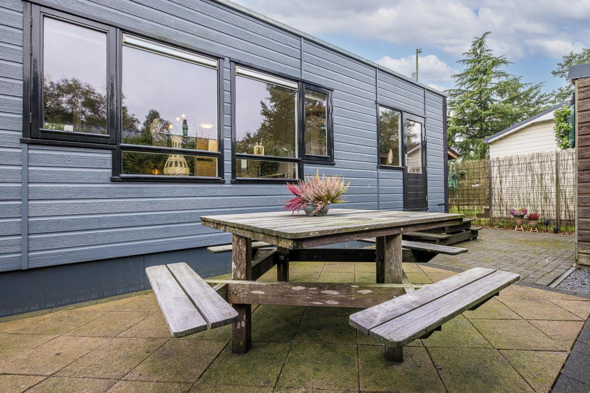 Chalet 'T Veluws Stulpje "Geniet, Ontspan En Droom Even Lekker Weg!" Putten Luaran gambar